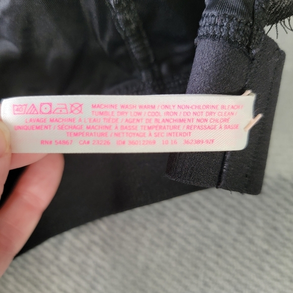 PINK Victoria's Secret Eyelash Lace Triangle Bralette Black Racerback Size Small - Picture 7 of 9